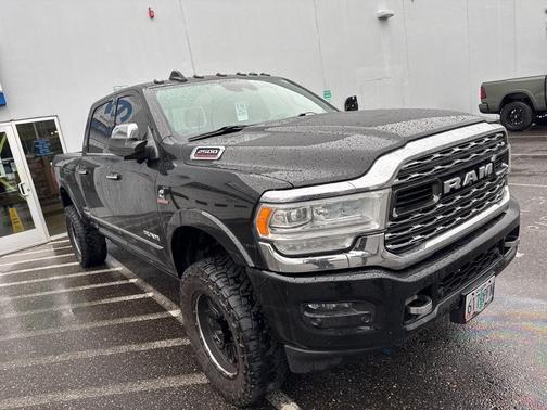 2019 RAM 2500 Limited Crew Cab 4x4 6'4' Box