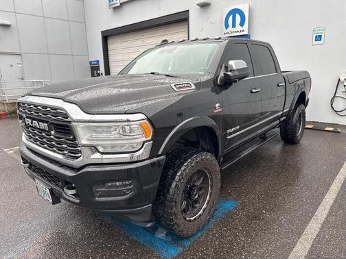 2019 RAM 2500 Limited Crew Cab 4x4 6'4' Box