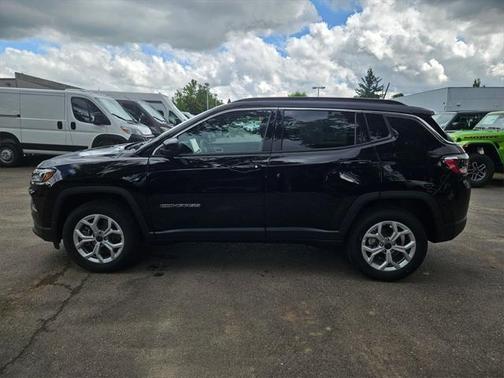 2025 Jeep Compass Latitude