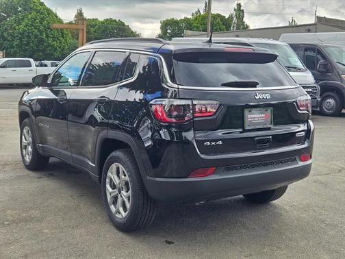 2025 Jeep Compass Latitude