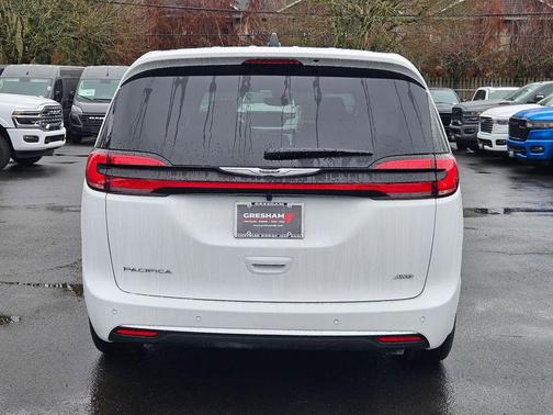 2026 Chrysler Pacifica L
