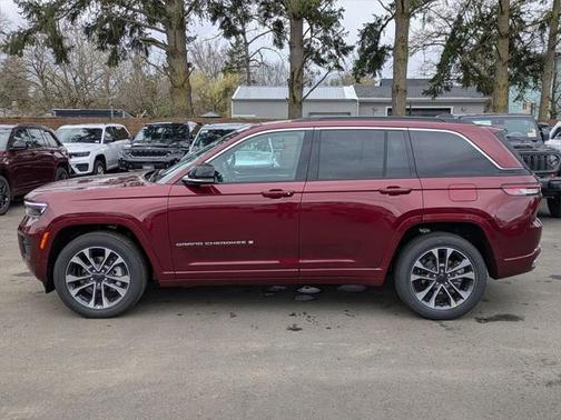 2025 Jeep Grand Cherokee Overland