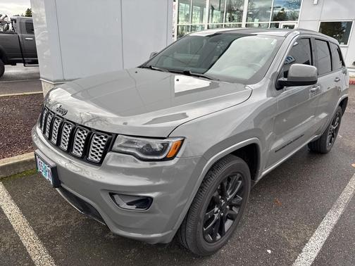 2022 Jeep Grand Cherokee Laredo