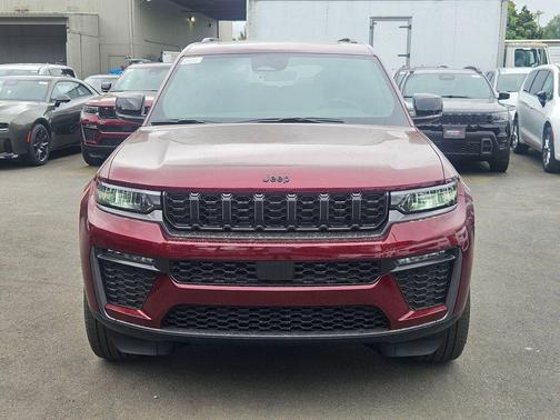 Velvet Red Pearlcoat 2026 Jeep Grand Cherokee L Limited