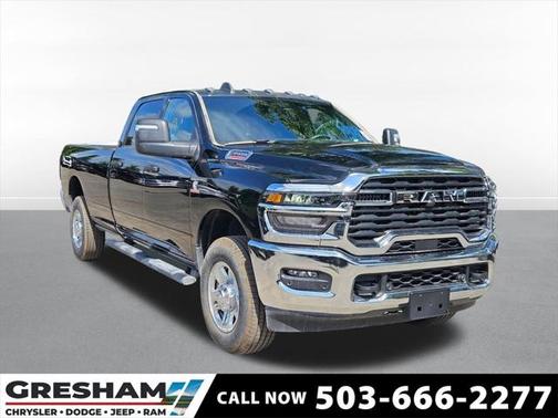 2025 RAM 3500 Tradesman Crew Cab 4x4 8' Box