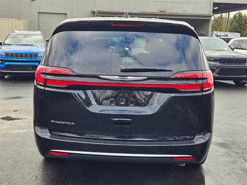 2026 Chrysler Pacifica L