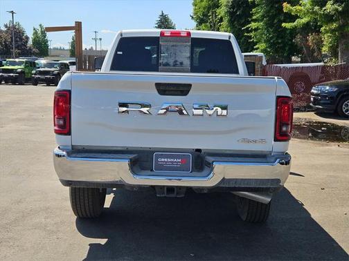 2025 RAM 2500 Tradesman Crew Cab 4x4 6'4' Box