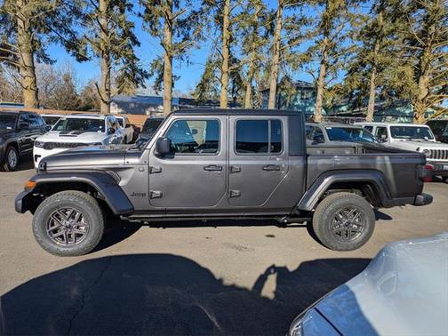 2025 Jeep Gladiator Sport S