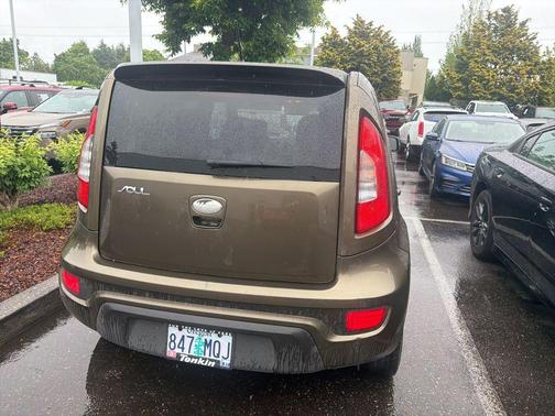 Moss Metallic 2013 Kia Soul +