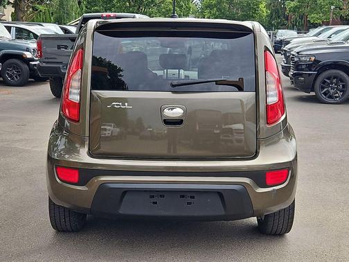 Moss Metallic 2013 Kia Soul +