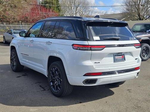 2025 Jeep Grand Cherokee Summit