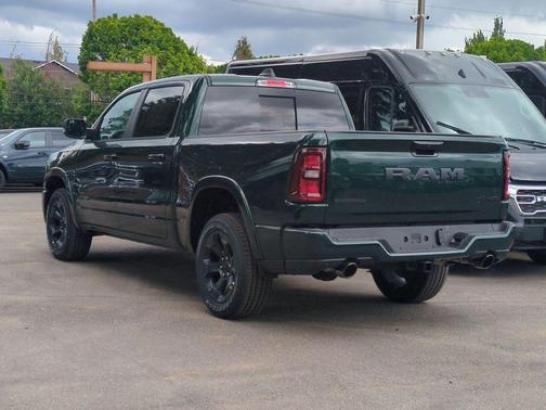 Serrano Green Metallic 2026 RAM 1500 Big Horn/Lone Star