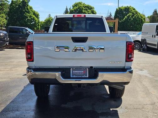 2025 RAM 3500 Tradesman Crew Cab 4x4 8' Box