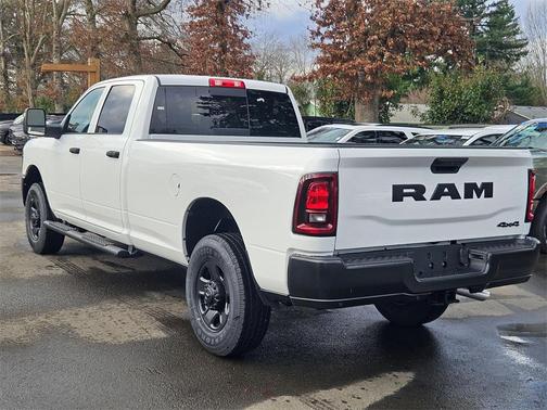 2026 RAM 3500 Tradesman Crew Cab 4x4 8' Box