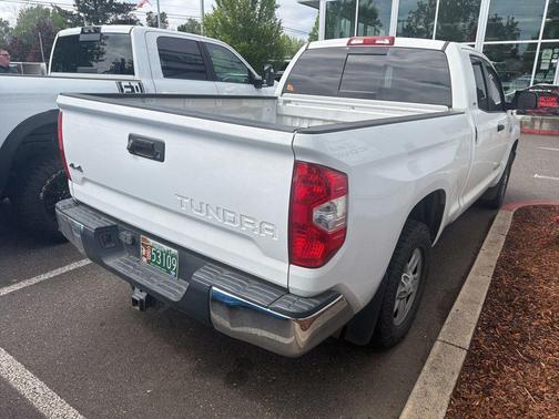 Super White 2017 Toyota Tundra SR5