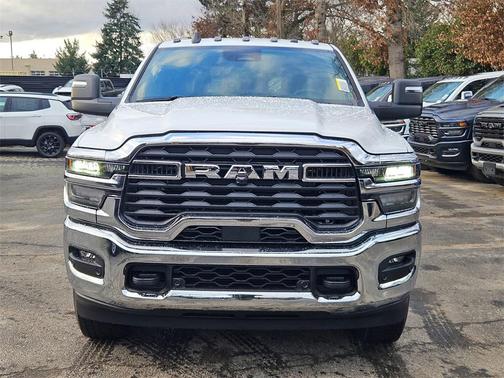 2026 RAM 3500 Tradesman Crew Cab 4x4 8' Box