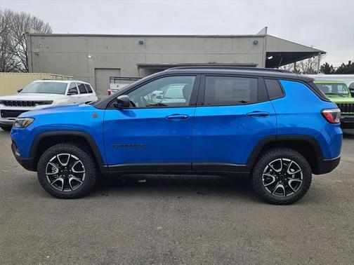 2025 Jeep Compass Trailhawk