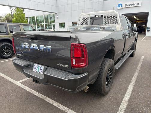 Granite Crystal Metallic Clearcoat 2025 RAM 3500 Laramie Crew Cab 4x4 8' Box