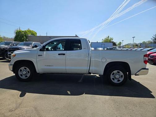 2015 Toyota Tundra SR5