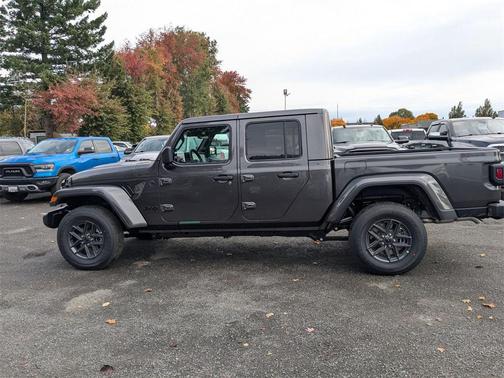 2025 Jeep Gladiator Sport S