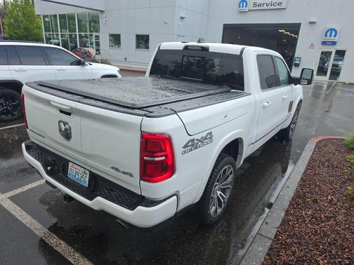 Bright White Clearcoat 2025 RAM 1500 ST