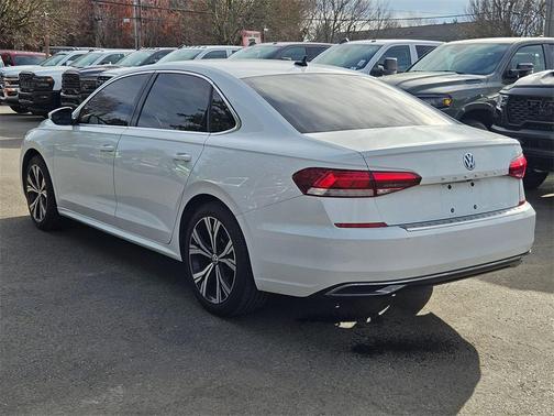 2022 Volkswagen Passat 2.0T SE
