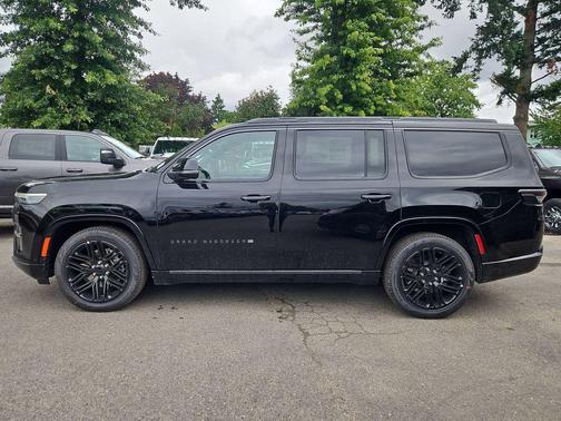 High Gloss Black 2026 Jeep Grand Wagoneer Limited Reserve 4x4