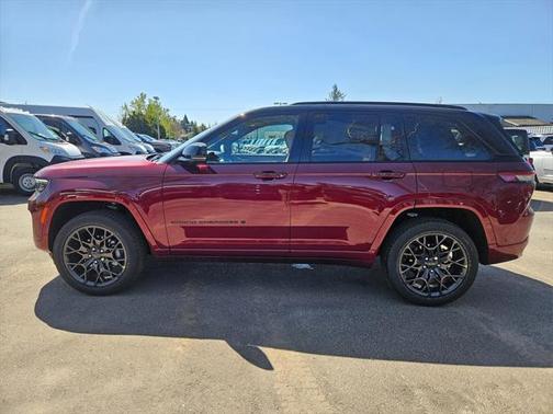 2025 Jeep Grand Cherokee Summit
