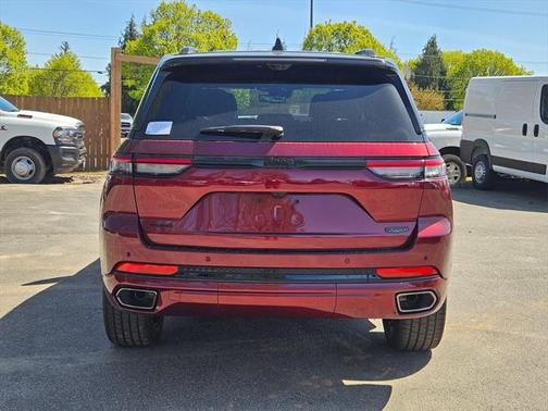 2025 Jeep Grand Cherokee Summit