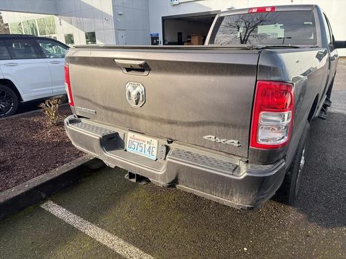 2024 RAM 3500 Big Horn Crew Cab 4x4 8' Box