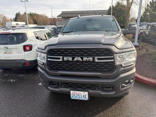 2024 RAM 3500 Big Horn Crew Cab 4x4 8' Box