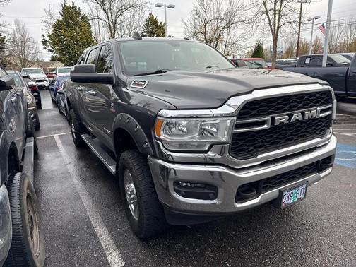 2020 RAM 2500 Tradesman Crew Cab 4X4 6'4' Box