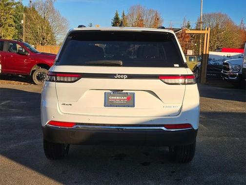 2025 Jeep Grand Cherokee Laredo