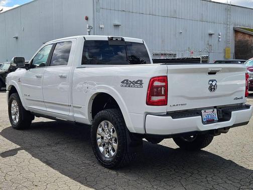 2022 RAM 2500 Limited Crew Cab 4x4 6'4' Box
