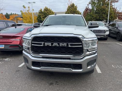 2019 RAM 2500 Tradesman Crew Cab 4x2 8' Box
