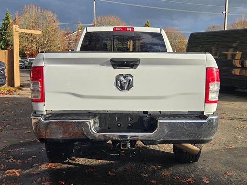 2019 RAM 2500 Tradesman Crew Cab 4x2 8' Box