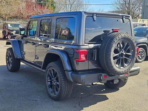 2025 Jeep Wrangler 4xe Sahara