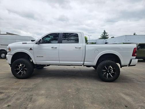 2021 RAM 2500 Laramie Crew Cab 4x4 6'4' Box