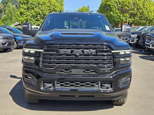 2025 RAM 3500 Limited Crew Cab 4x4 6'4' Box