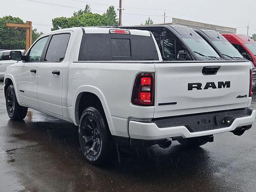 Bright White Clearcoat 2026 RAM 1500 Big Horn/Lone Star