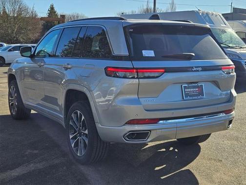 2025 Jeep Grand Cherokee Overland