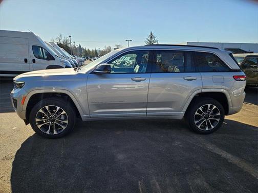 2025 Jeep Grand Cherokee Overland