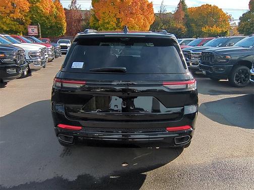 2025 Jeep Grand Cherokee Summit