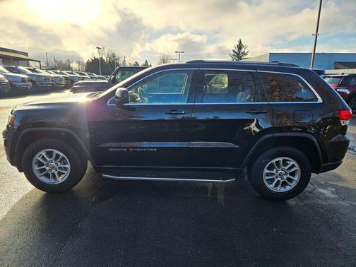 2020 Jeep Grand Cherokee Laredo