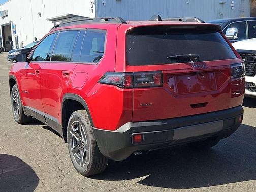 Red Hot Pearlcoat 2026 Jeep Cherokee Limited