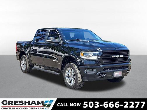 Diamond Black Crystal Pearlcoat 2019 RAM 1500 Laramie