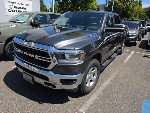 Granite Crystal Metallic Clearcoat 2019 RAM 1500 Big Horn