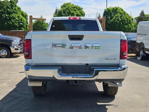 2025 RAM 2500 Tradesman Crew Cab 4x4 8' Box