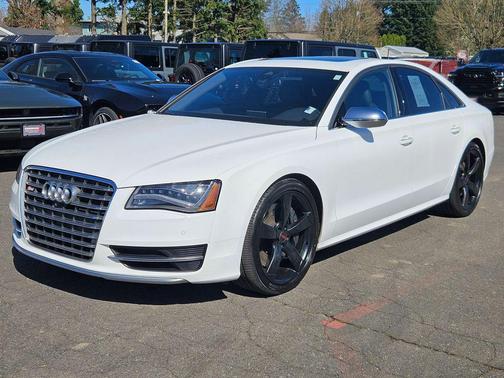 Ibis White 2014 Audi S8 4.0T
