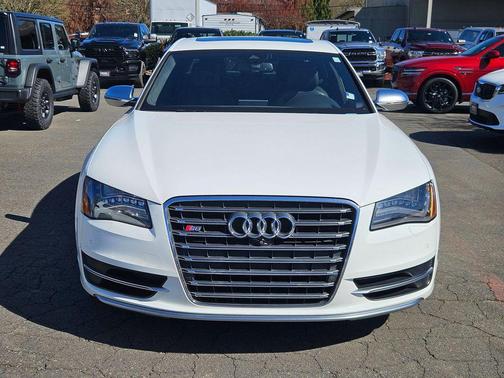 Ibis White 2014 Audi S8 4.0T